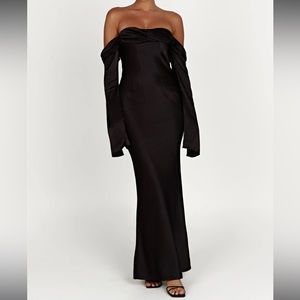 GISELLE
Off Shoulder Cowl Neck Maxi Dress - Black